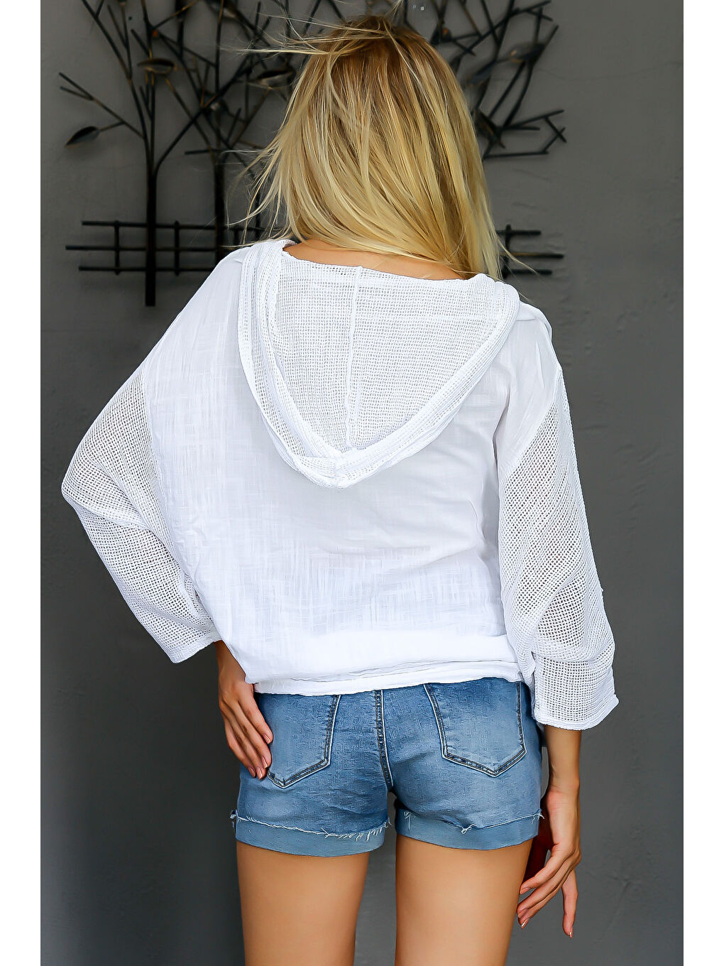 Beyaz Kapüşonlu Uzun Kol Düz Renk Düğmeli Çift Cepli Yıkamalı Dokuma Kapüşonlu Ceket-1