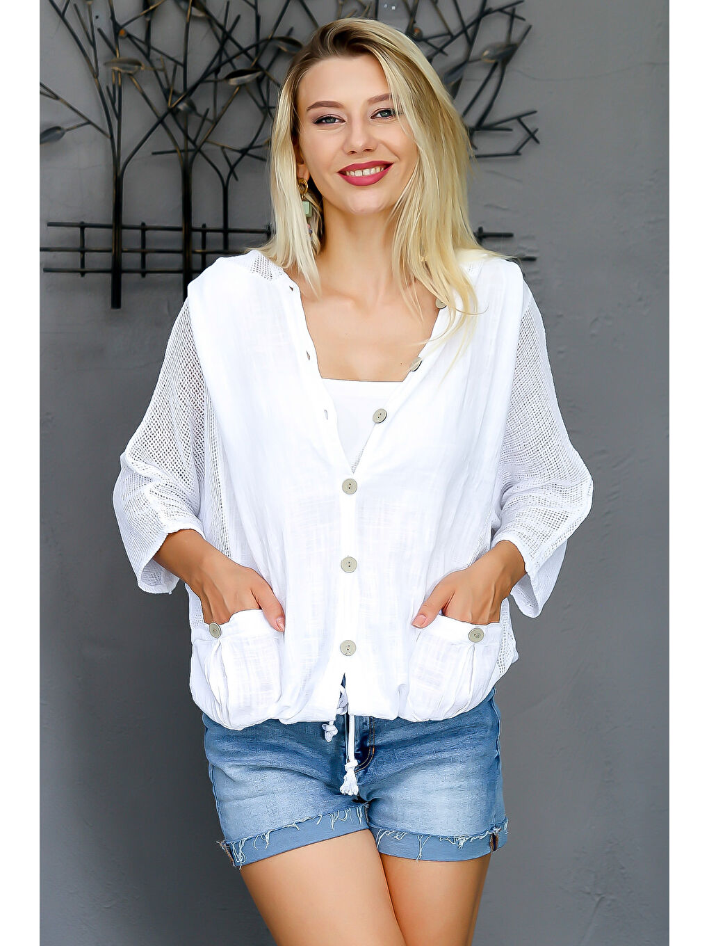 Beyaz Kapüşonlu Uzun Kol Düz Renk Düğmeli Çift Cepli Yıkamalı Dokuma Kapüşonlu Ceket-2