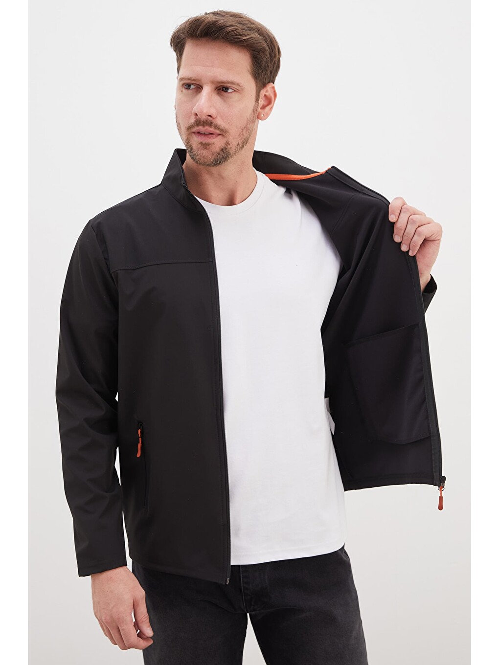 Siyah Fermuarlı Dik Yaka Softshell Ceket-3