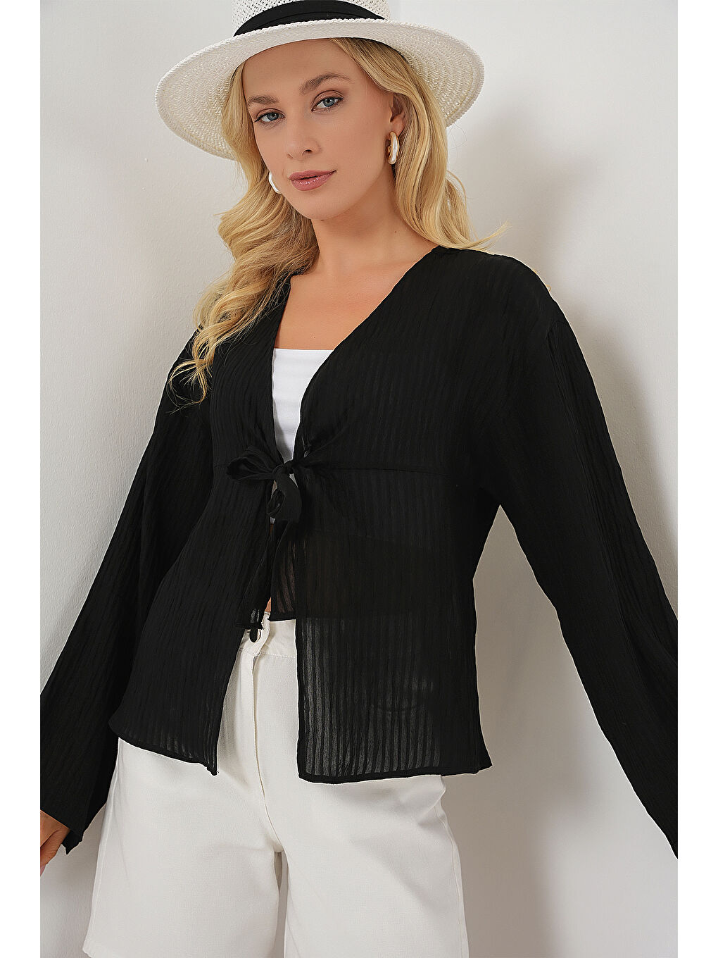 Kadın Önü Bağcıklı Bluz 952 - Siyah-3