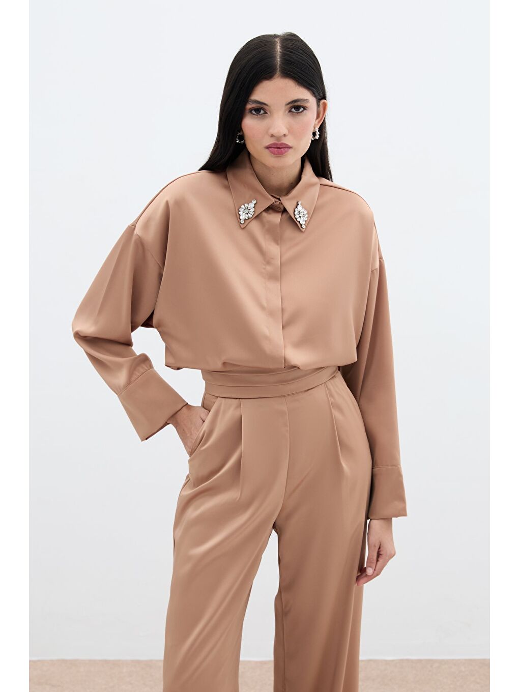 Kahverengi Aksesuar Detaylı Gömlek - Camel-3