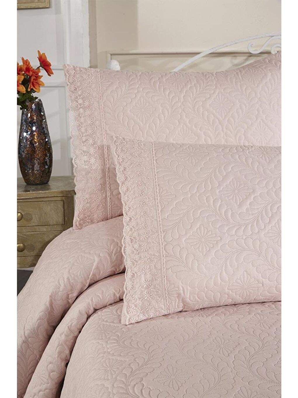 Pembe Zoya Dantelli Kapitoneli Ultrasonik Çift Kişilik Yatak Örtüsü Pudra-7