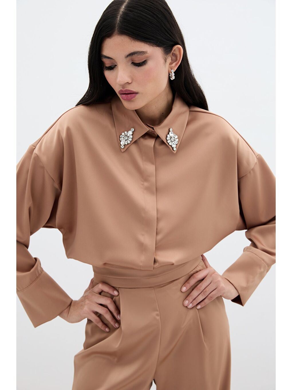 Kahverengi Aksesuar Detaylı Gömlek - Camel-5