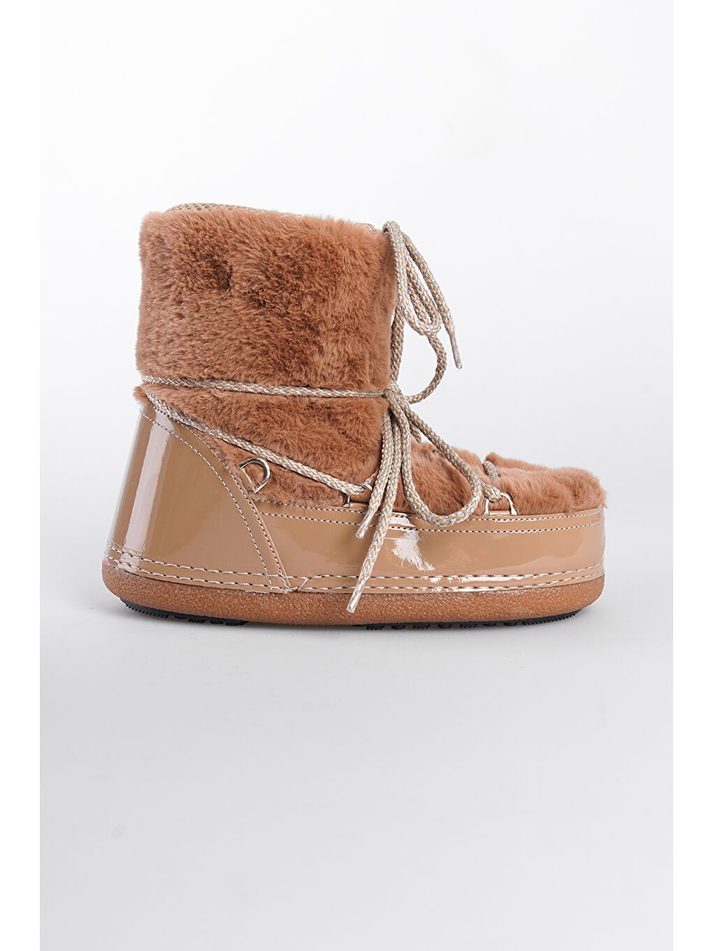 Bej Yuvarlak Burunlu Kalın Tabanlı Kürklü Kadın Kar Botu-1