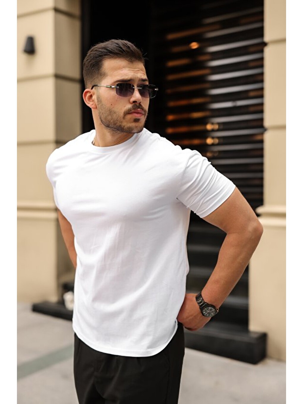 Beyaz Erkek Kolları Dar Kesim Rahat Kalıp Basic Tişört-1