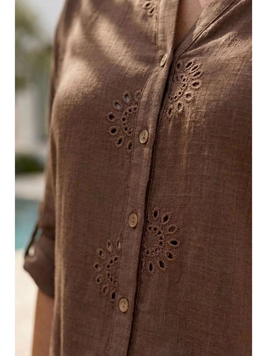 Kahverengi Hakim Yaka Düğmeli Uzun Kollu Düğmeli Casual Müslin Dokuma Gömlek 75 63-1