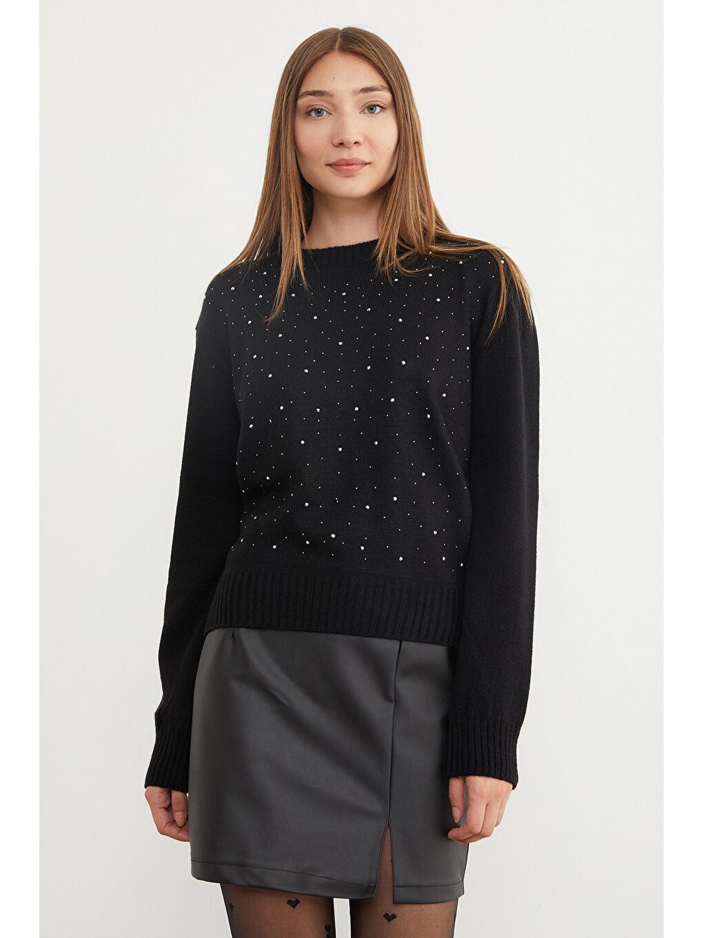 Siyah Taşlı Bisiklet Yaka Triko Kazak