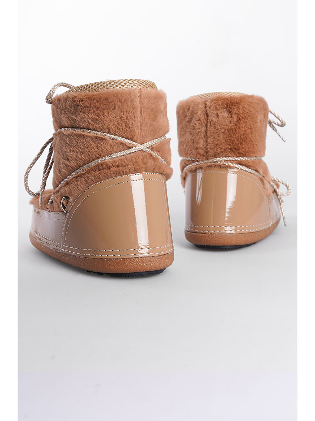 Bej Yuvarlak Burunlu Kalın Tabanlı Kürklü Kadın Kar Botu-2
