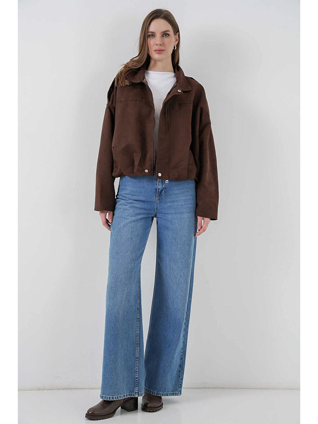 Kadın Kahverengi Oversize Fermuar ve Çıt Çıt Kapamalı Cepsiz Süet Deri Ceket HZL25W-BD107301-1