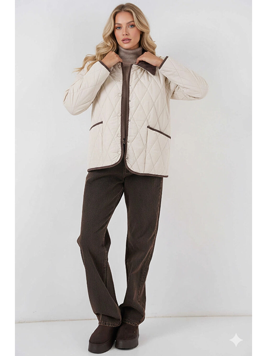 Ekru Kadın Krem Çıt Çıt Kapamalı Kadife Detaylı Kapitone Mont HZL25W-BD152261-1