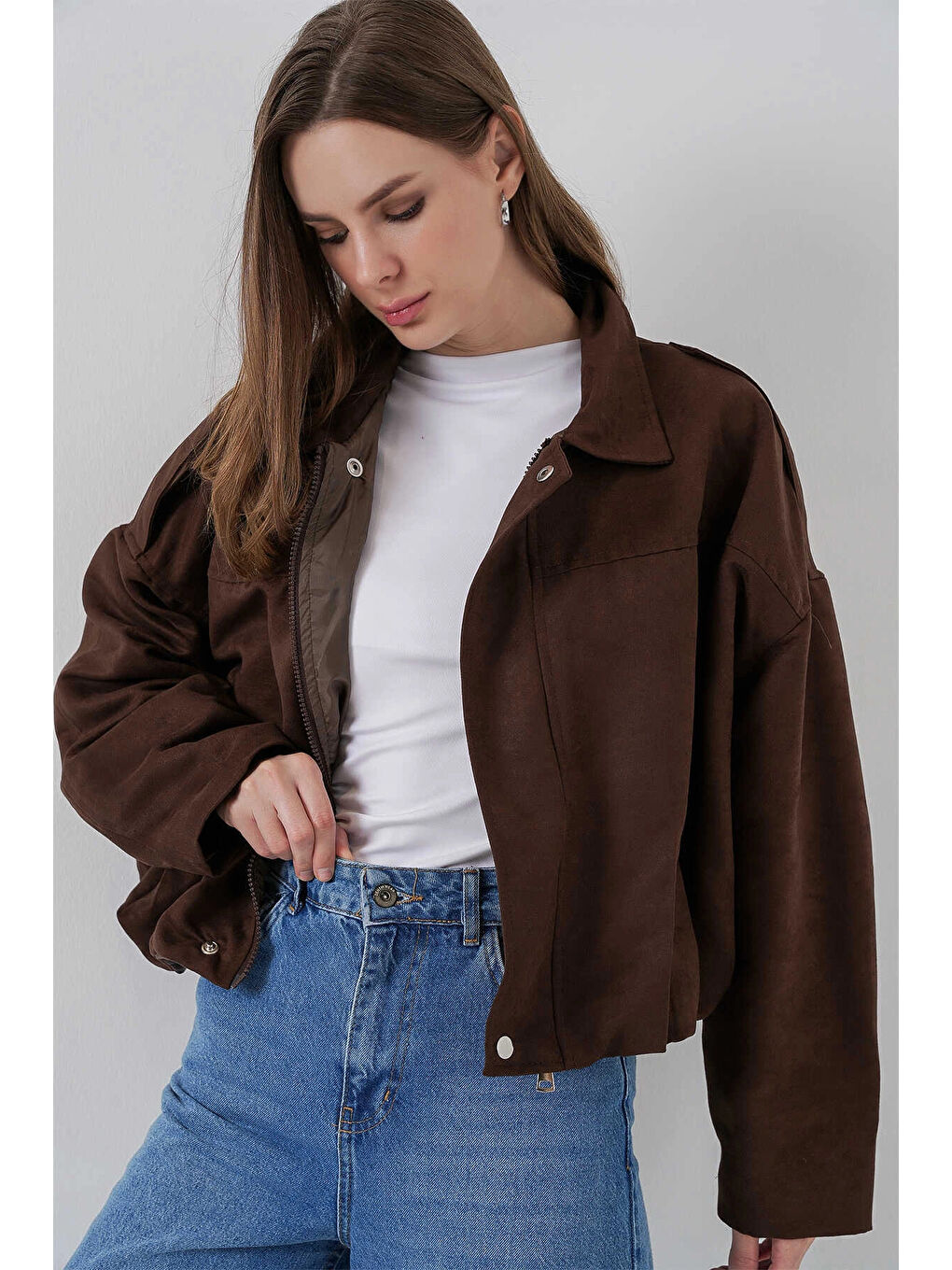 Kadın Kahverengi Oversize Fermuar ve Çıt Çıt Kapamalı Cepsiz Süet Deri Ceket HZL25W-BD107301-3