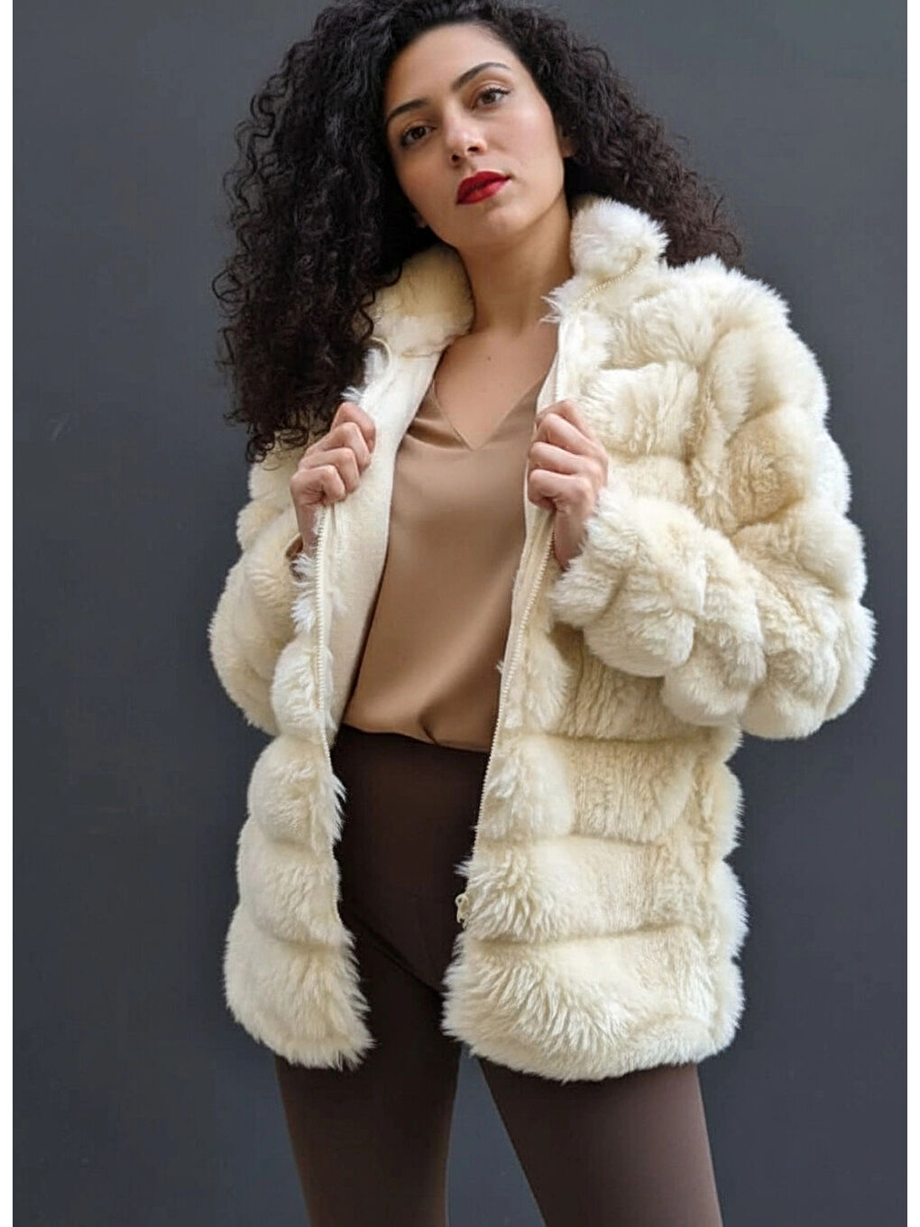 Ekru Kadın Açık Krem Pelüş Suni Kürk Ceket HZL23W-DSB110061-1