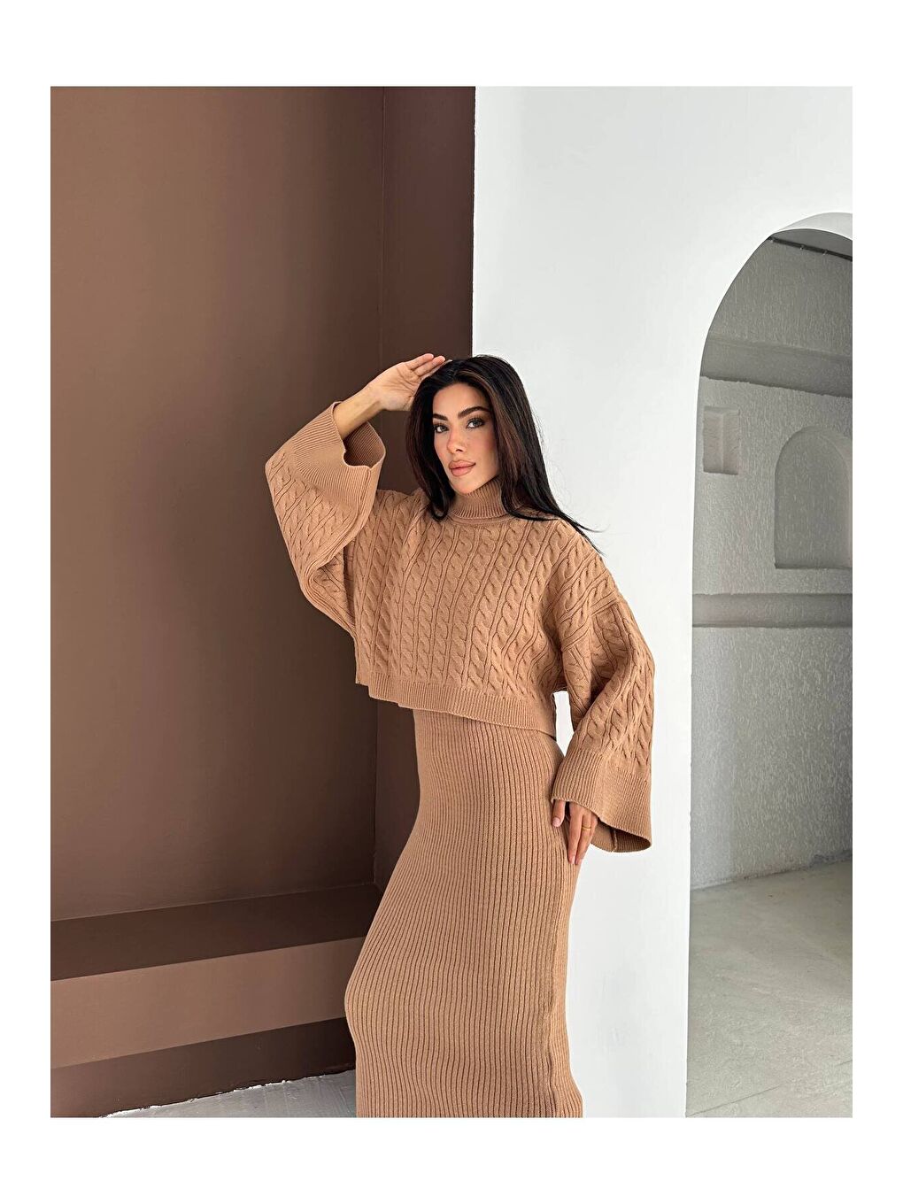 Bej Kadın Kare Yaka Saç Örgü Kazak Elbise Takım