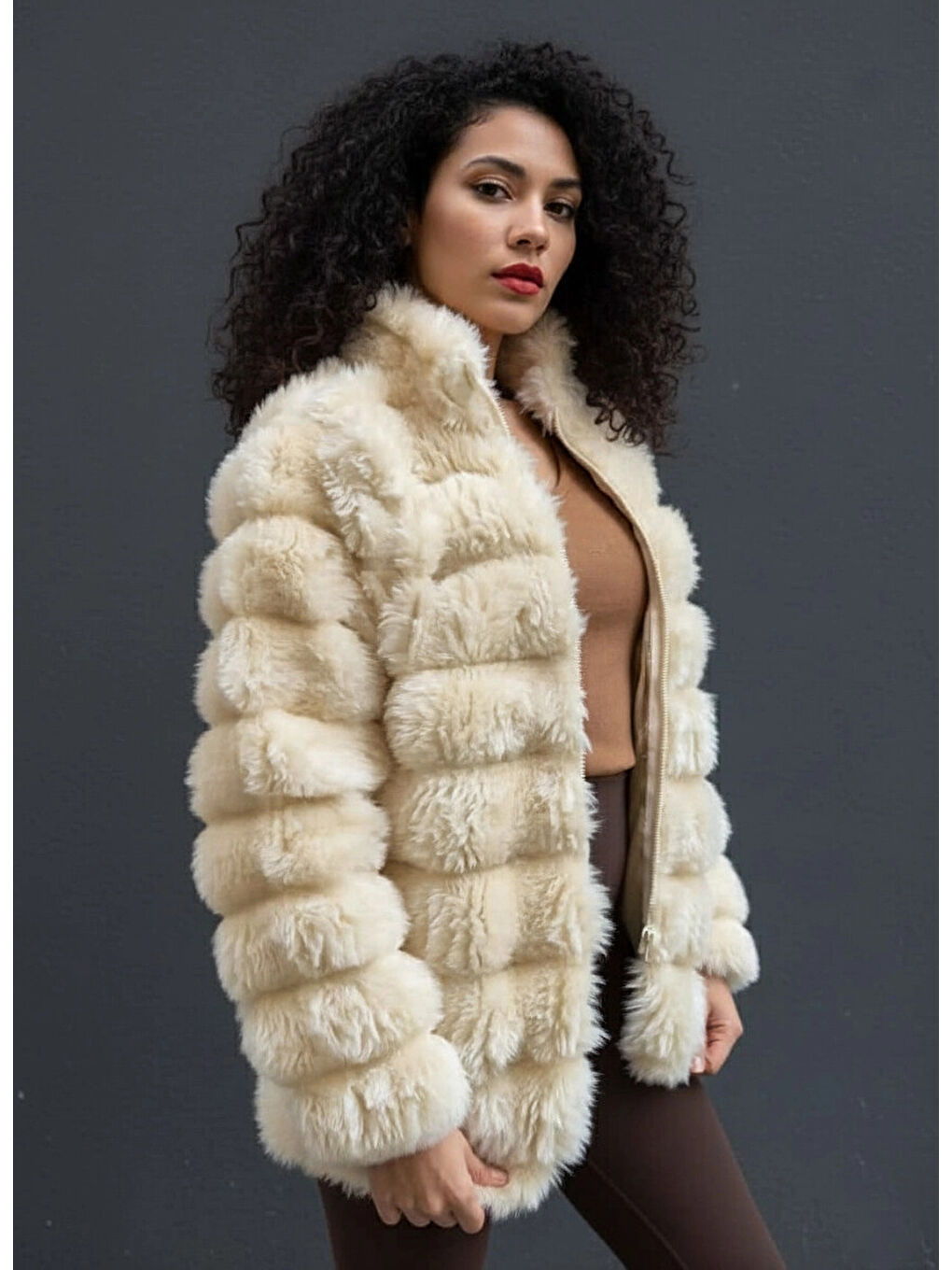 Ekru Kadın Açık Krem Pelüş Suni Kürk Ceket HZL23W-DSB110061-2