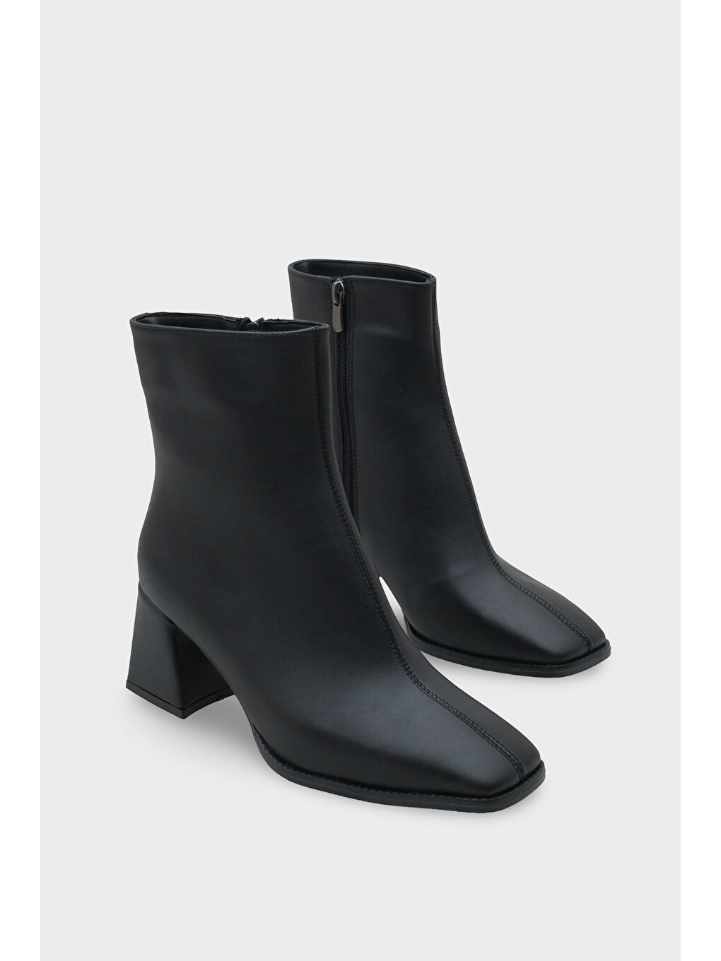 Siyah Celine Kadın bot-1