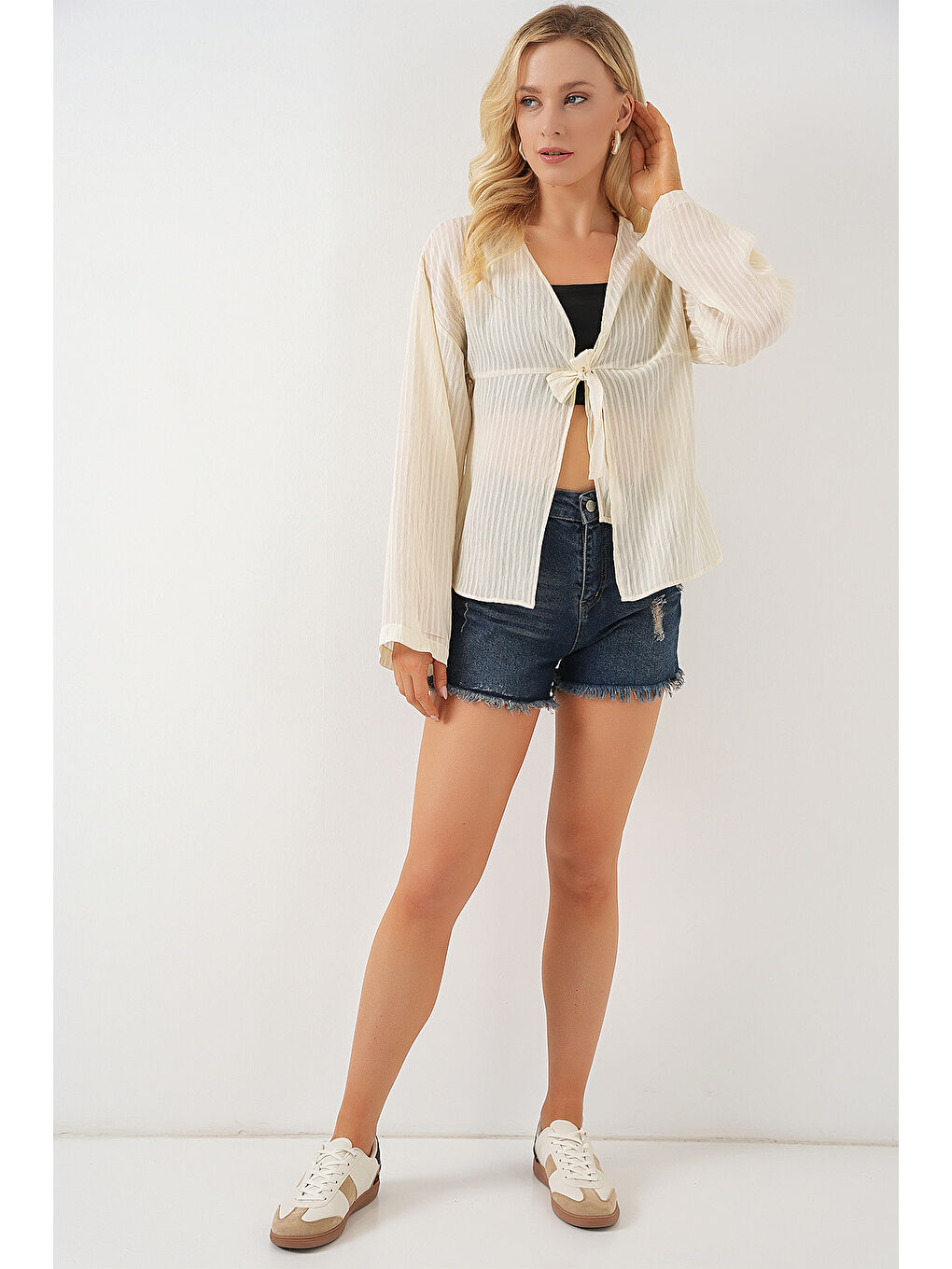 Ekru Kadın Önü Bağcıklı Bluz 952 - Krem-1