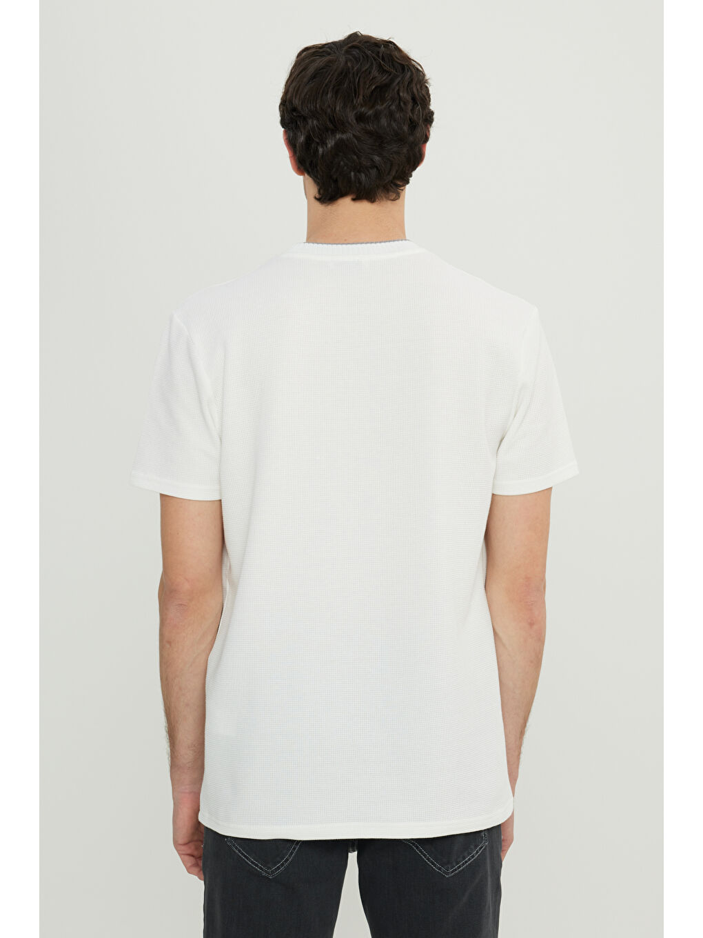 Erkek Beyaz Pamuklu Slim Fit Dar Kesim Polo Yaka Jakarlı Esnek Tişört-4