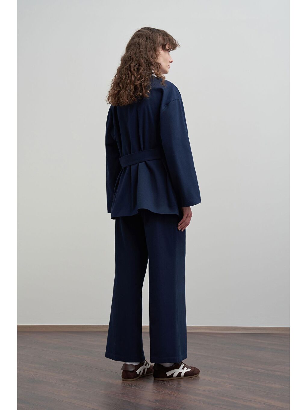 Lacivert-V Yaka Kuşaklı Gabardin Ceket-3