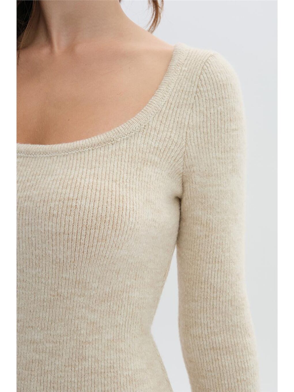 Ekru Yırtmaçlı Uzun Triko Elbise-3