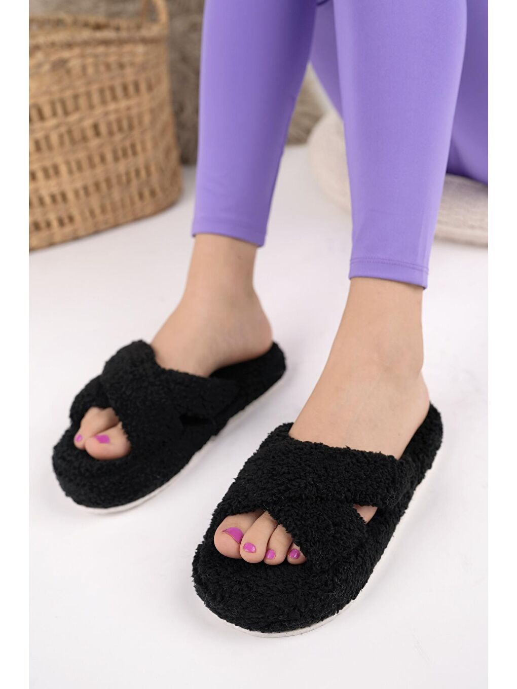 Siyah HAVLU Çapraz Kadın Ev Terliği Kışlık Terlik Ses Yapmaz-2