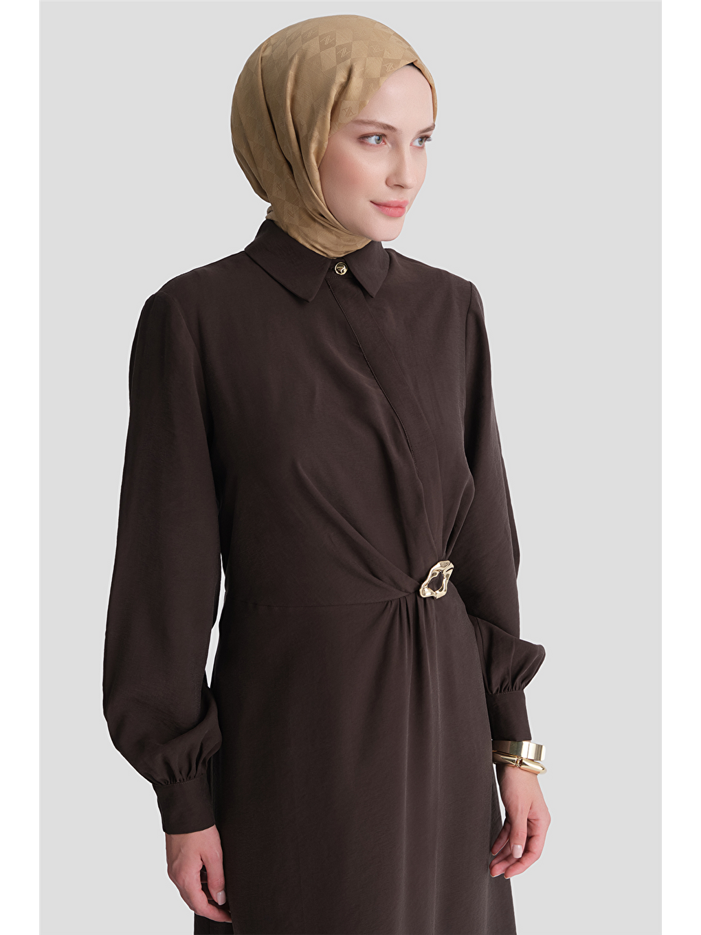 Kahverengi Aksesuar Detaylı Modal Elbise Kahve-3