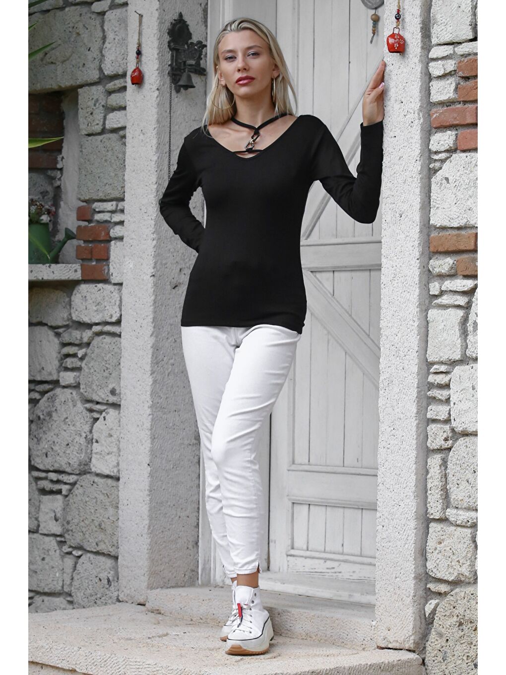 Siyah V Yaka Uzun Kol Biyeli Örme Casual Bluz-2