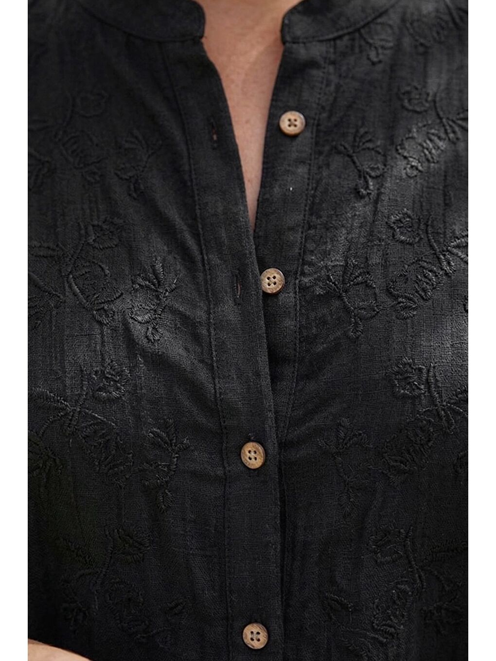 Siyah Hakim Yaka Düğmeli Uzun Kollu Düğmeli Casual Müslin Dokuma Gömlek 75 63-1