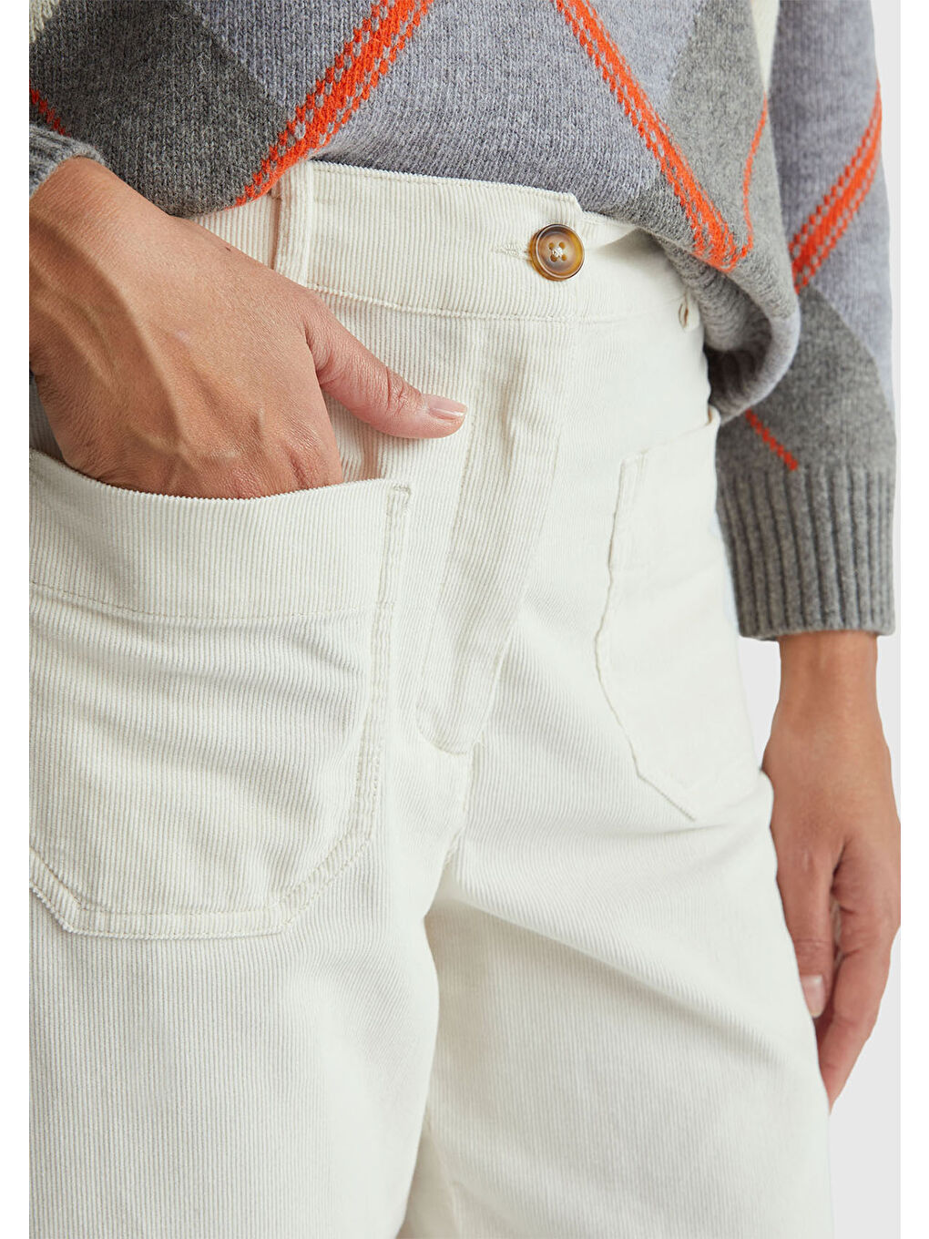 Ekru Kadın Krem %100 Pamuk Önü Yama Cepli Düz Paça Pantolon-5