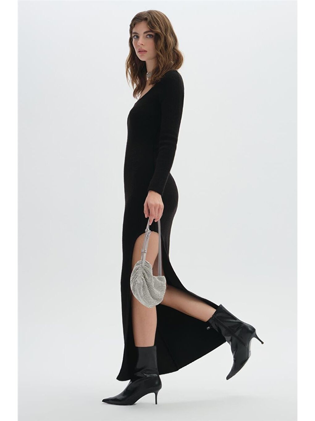 Siyah Yırtmaçlı Uzun Triko Elbise-1