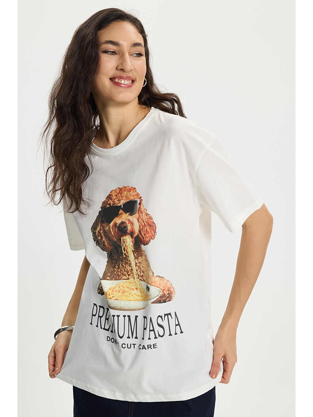 Kadın Oversize Geniş Kesim %100 Pamuk Bisiklet Yaka Kısa Kollu Baskılı Beyaz Tişört-4