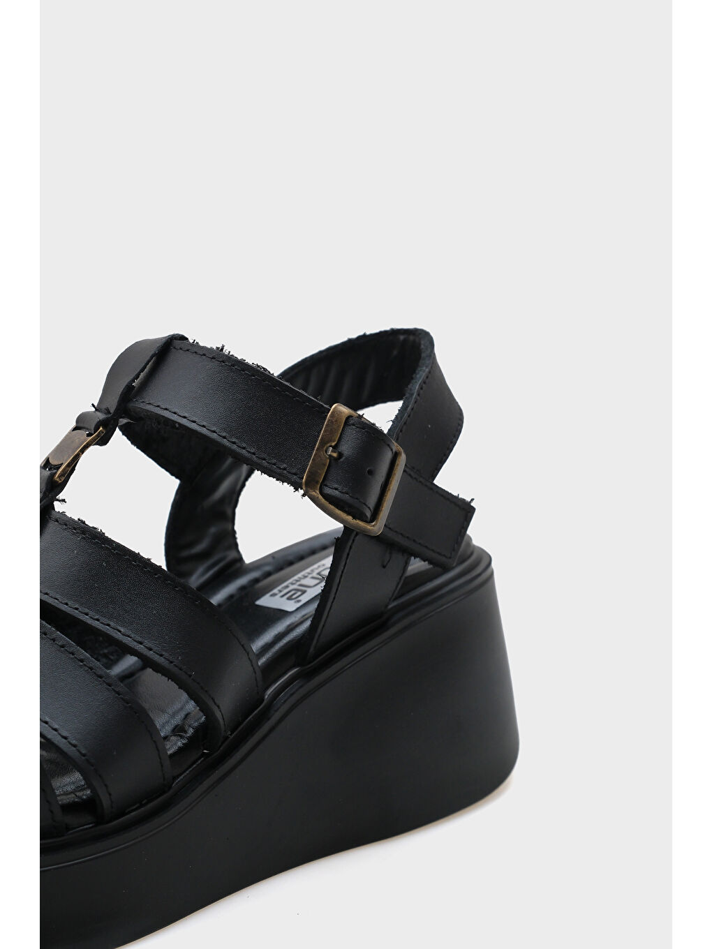 Siyah Sofia Dolgu Topuklu Hakiki Deri Bantlı Konfor Kadın Sandalet-3