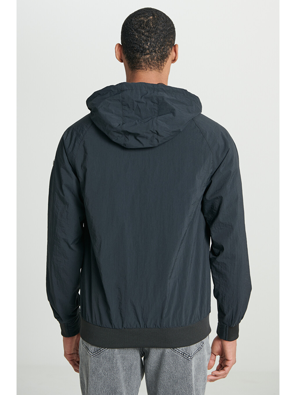 Regular Fit Normal Kesim Kapüşonlu Siyah Mont Ceket-1