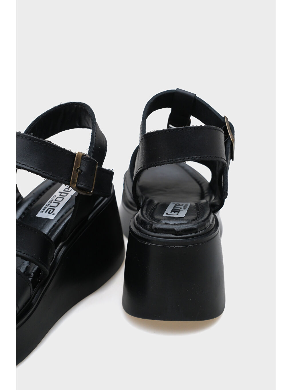 Siyah Sofia Dolgu Topuklu Hakiki Deri Bantlı Konfor Kadın Sandalet-4