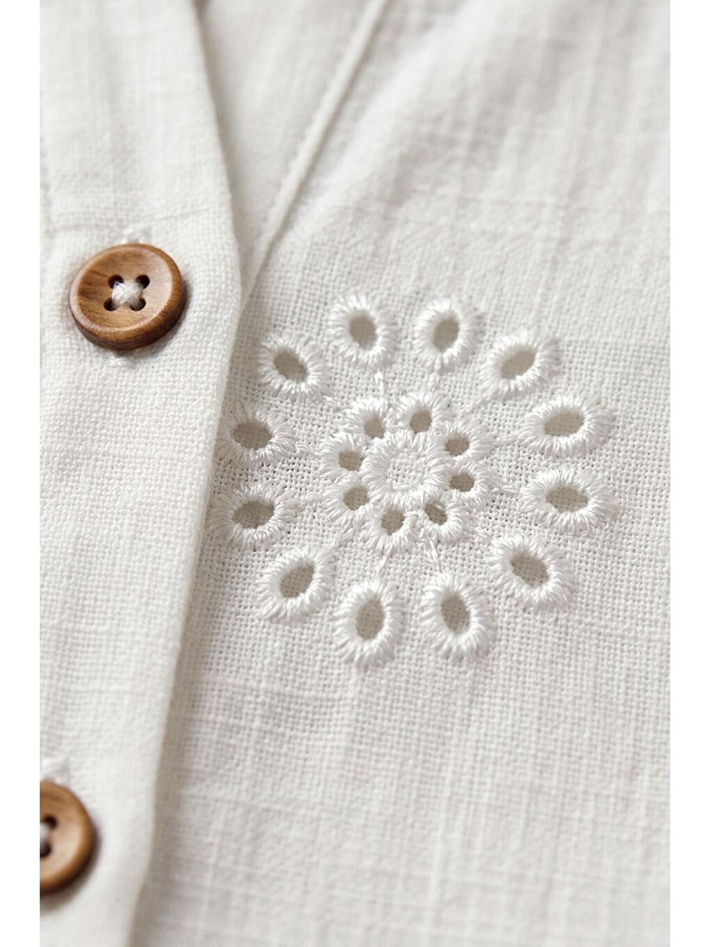 Beyaz Hakim Yaka Düğmeli Uzun Kollu Düğmeli Casual Müslin Dokuma Gömlek 75 63-1