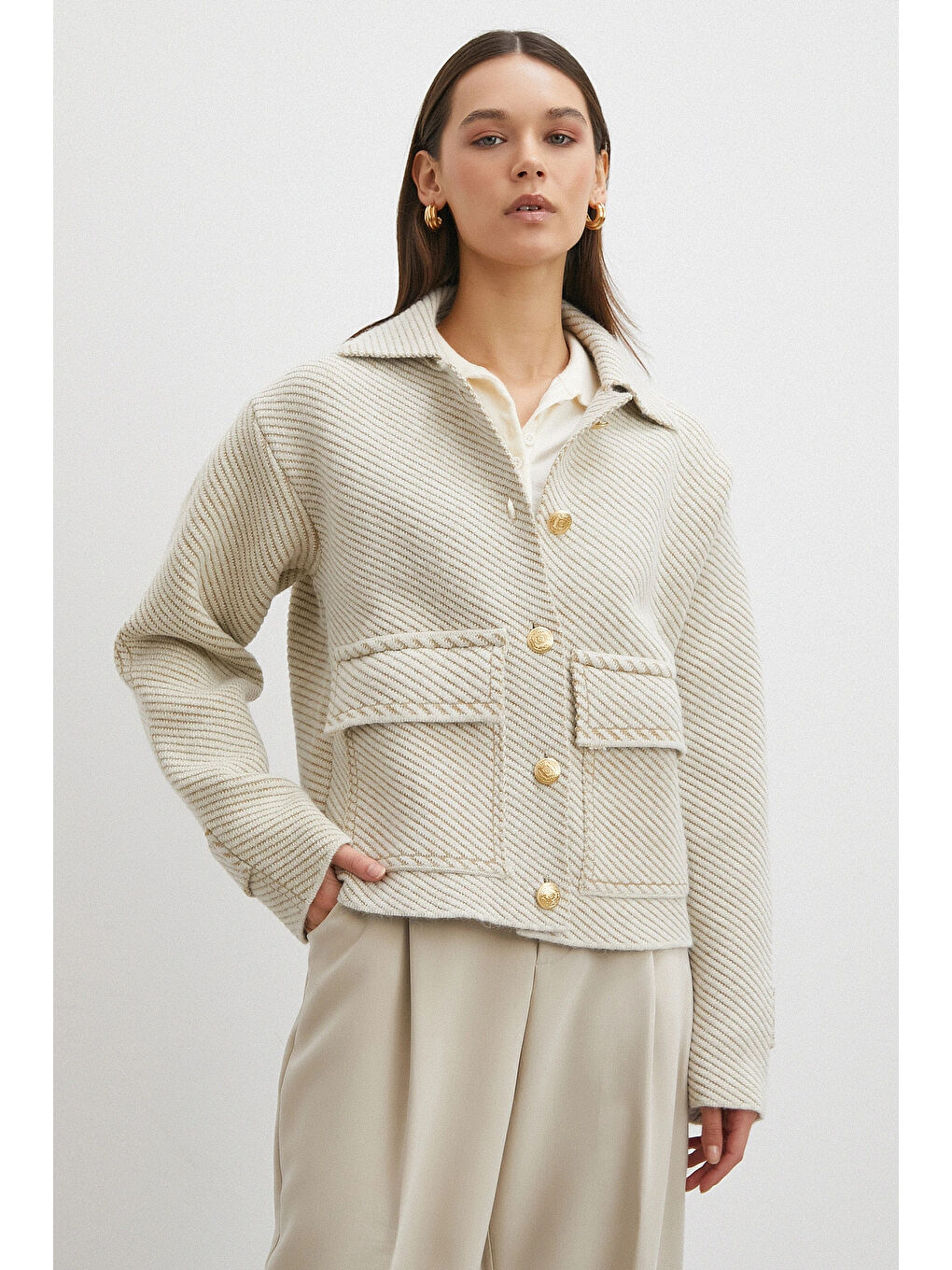 Ekru Polo Yaka Cepli Gold Düğmeli Ceket Krem-2