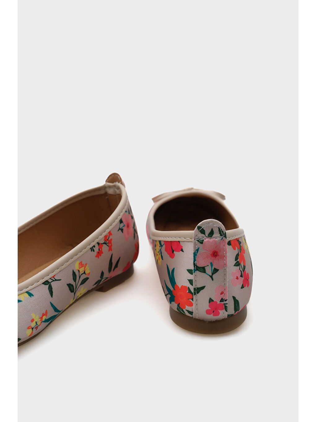 Bej Hana Trend Saten Çiçekli Kadın Babet-3