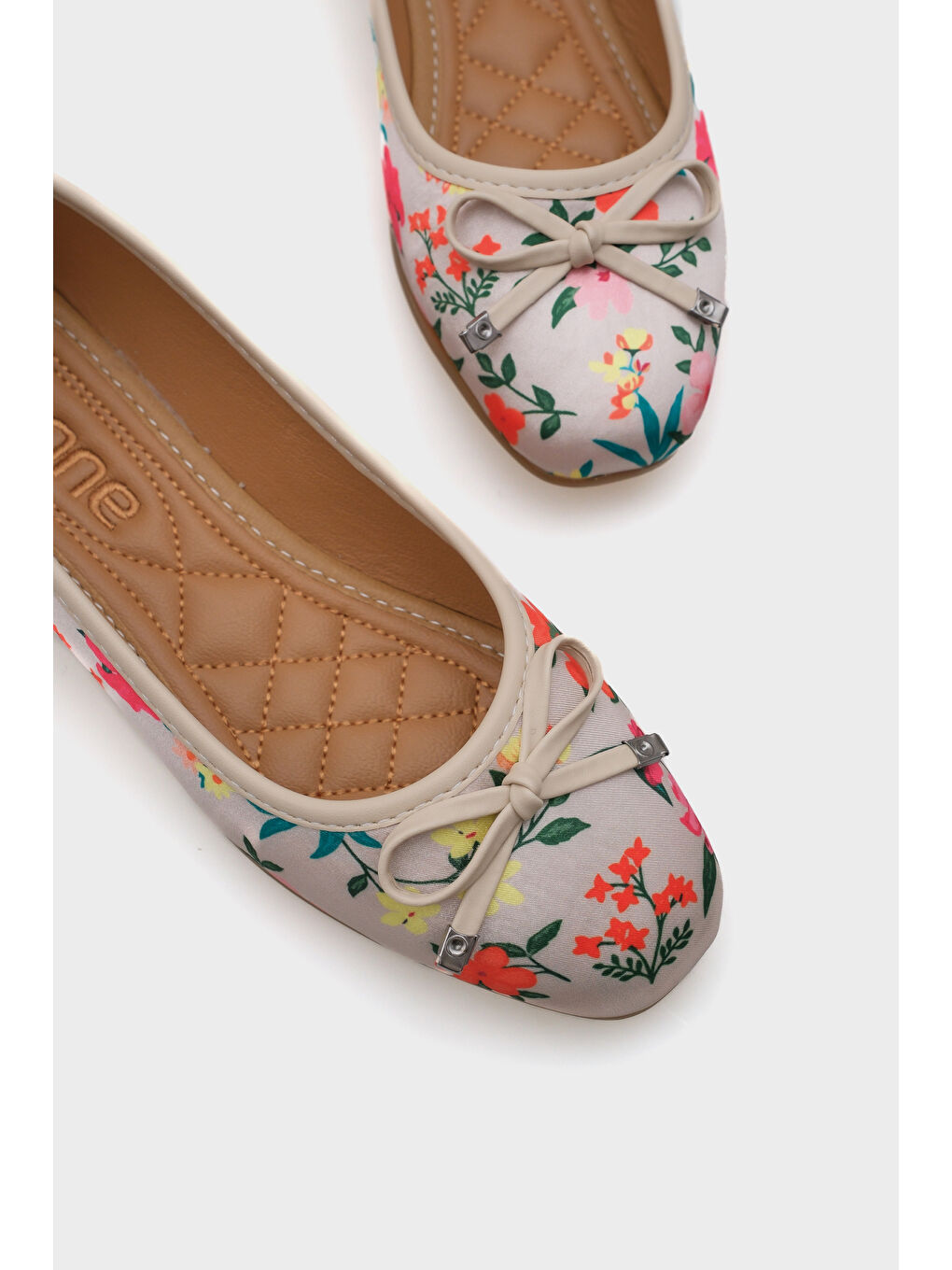 Bej Hana Trend Saten Çiçekli Kadın Babet-4