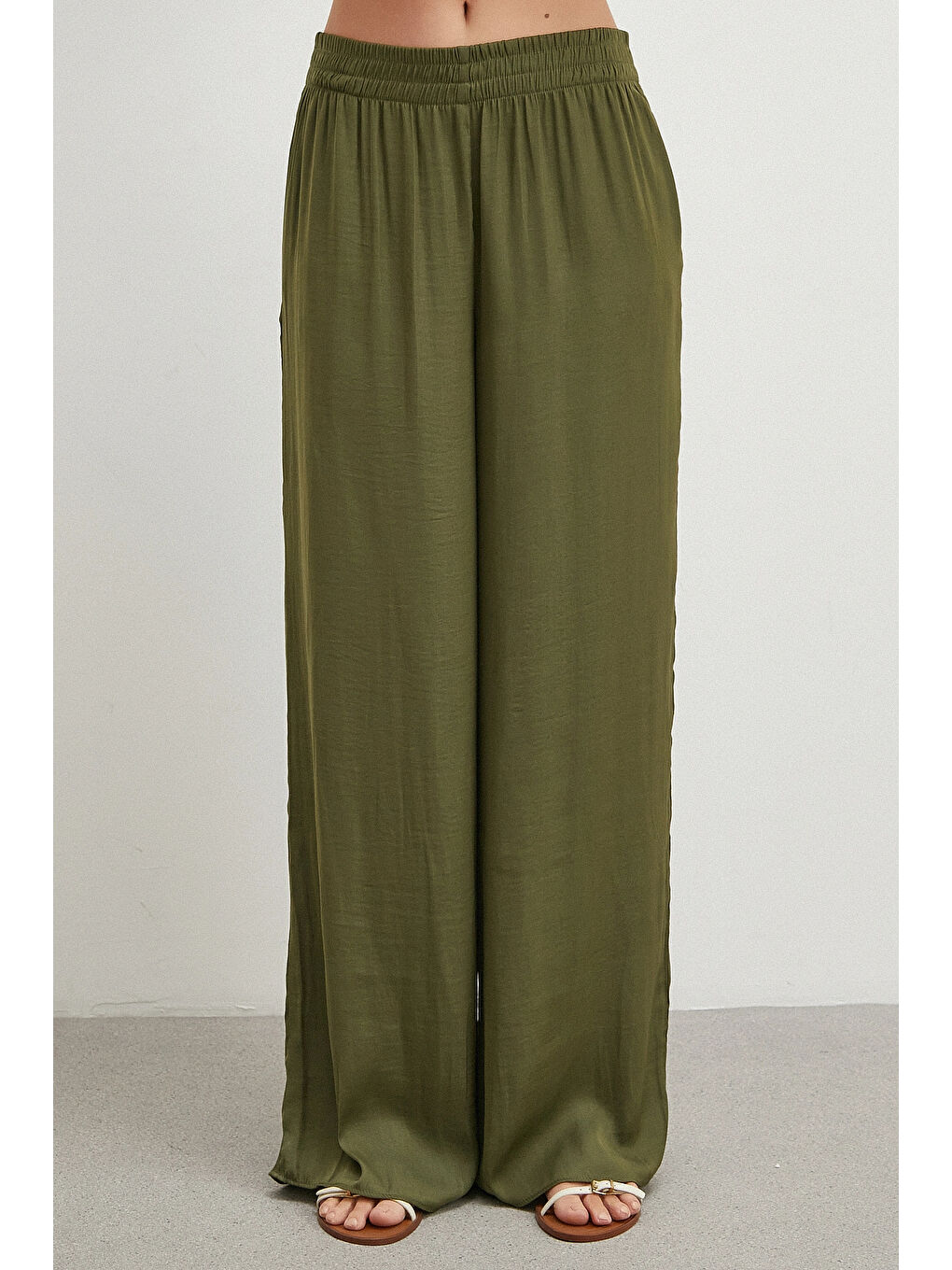 Beli Lastikli Dökümlü Geniş Paça Pantolon Haki-3