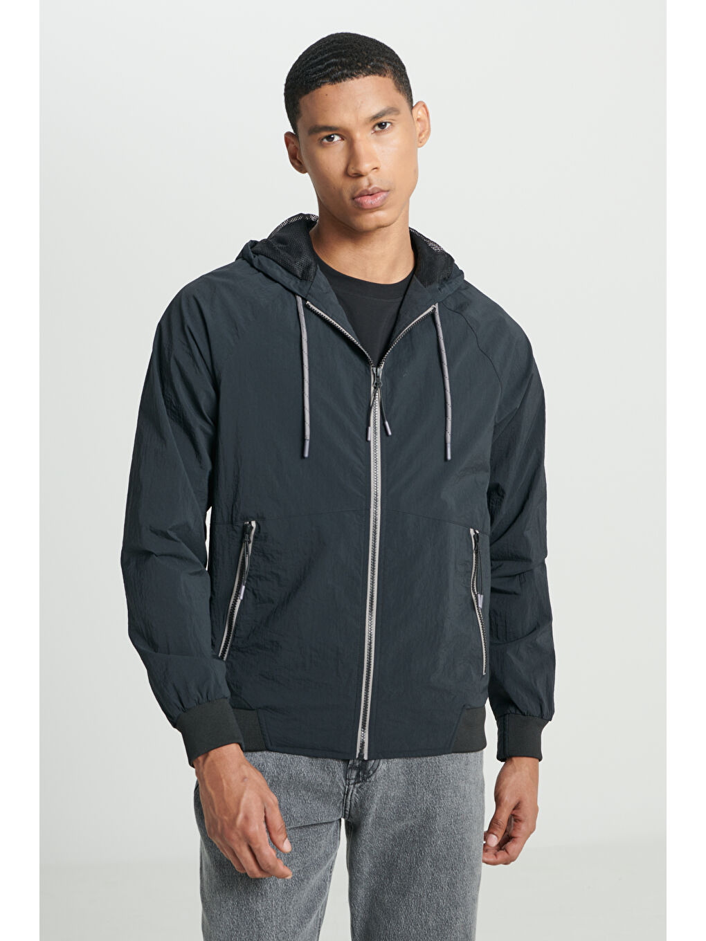 Regular Fit Normal Kesim Kapüşonlu Siyah Mont Ceket-5