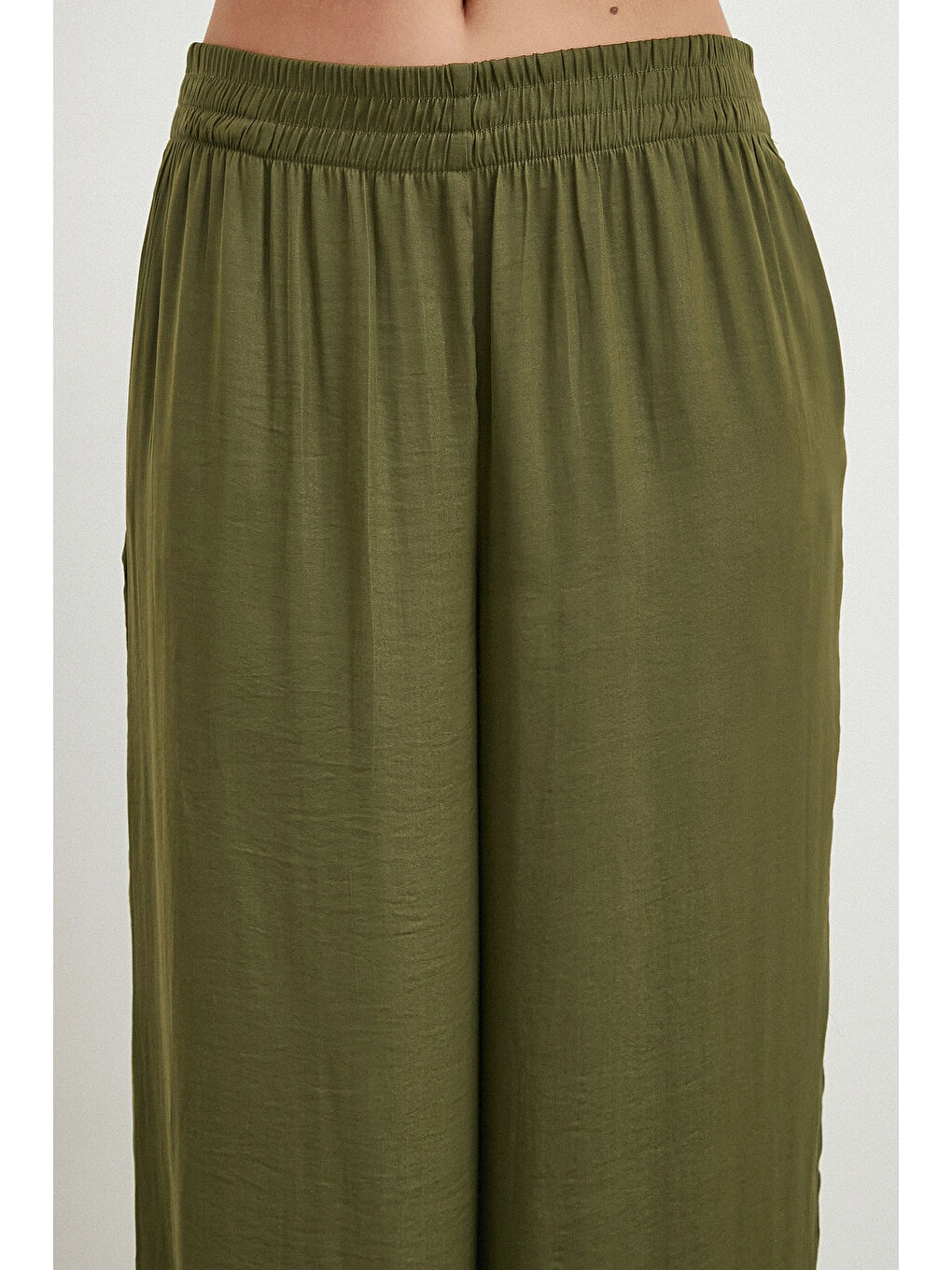 Beli Lastikli Dökümlü Geniş Paça Pantolon Haki-4