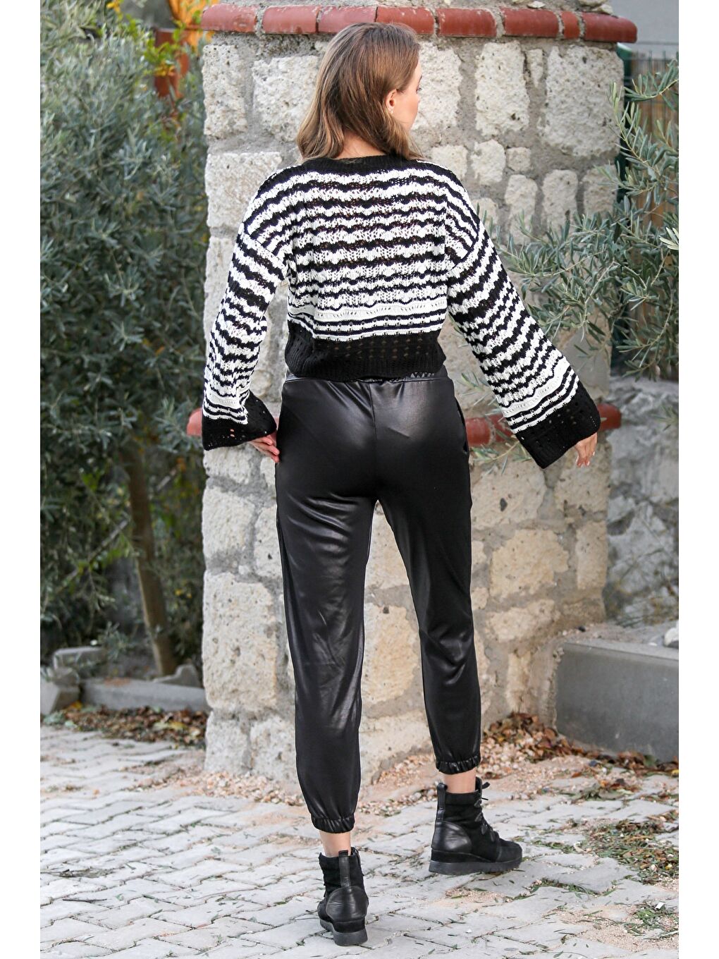 Siyah Dokuma Lastikli Bel Jogger Paça Suni Deri Pantolon-7