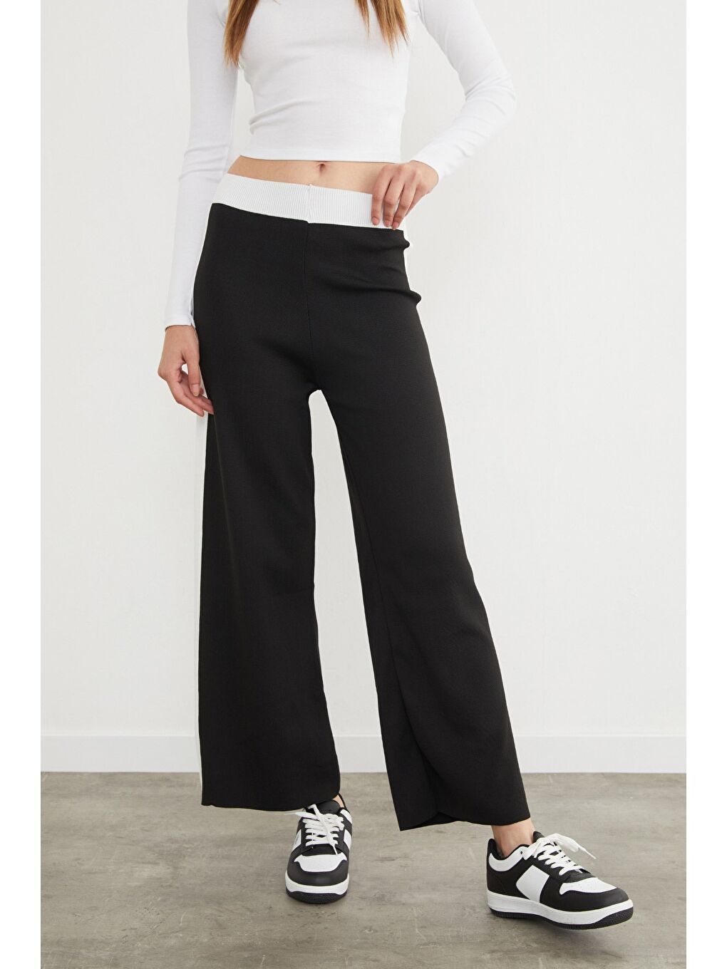 Siyah Beli Lastikli Yanları Şeritli Triko Palazzo Pantolon-1
