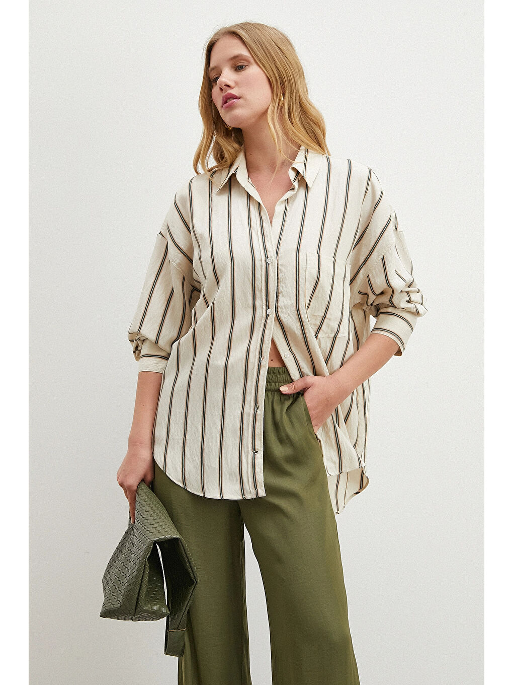 Ekru Çizgili Diagonal Gömlek Krem-2