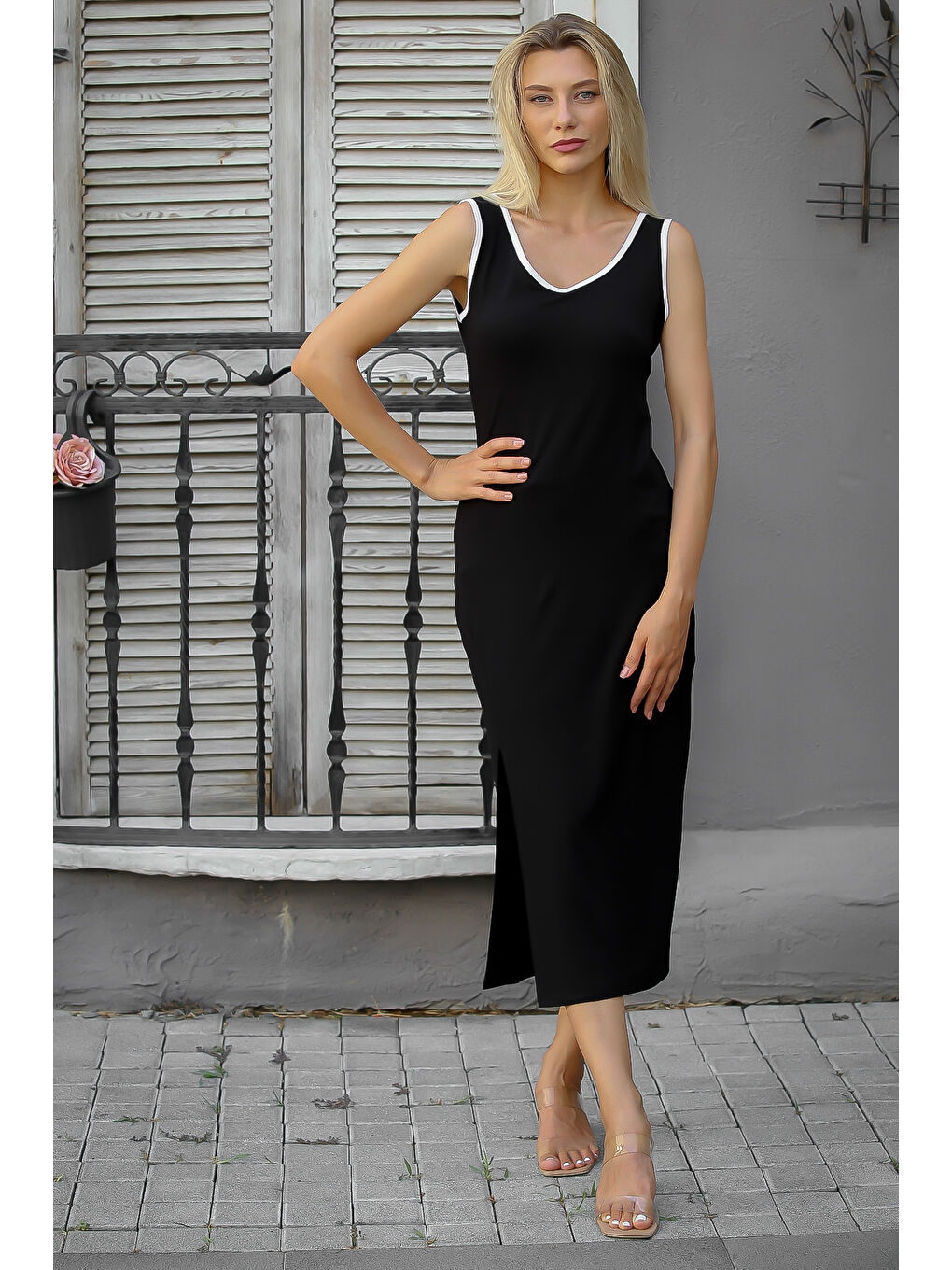 Siyah V Yaka Kolsuz Düz Renk Biyeli Örme Elbise-4