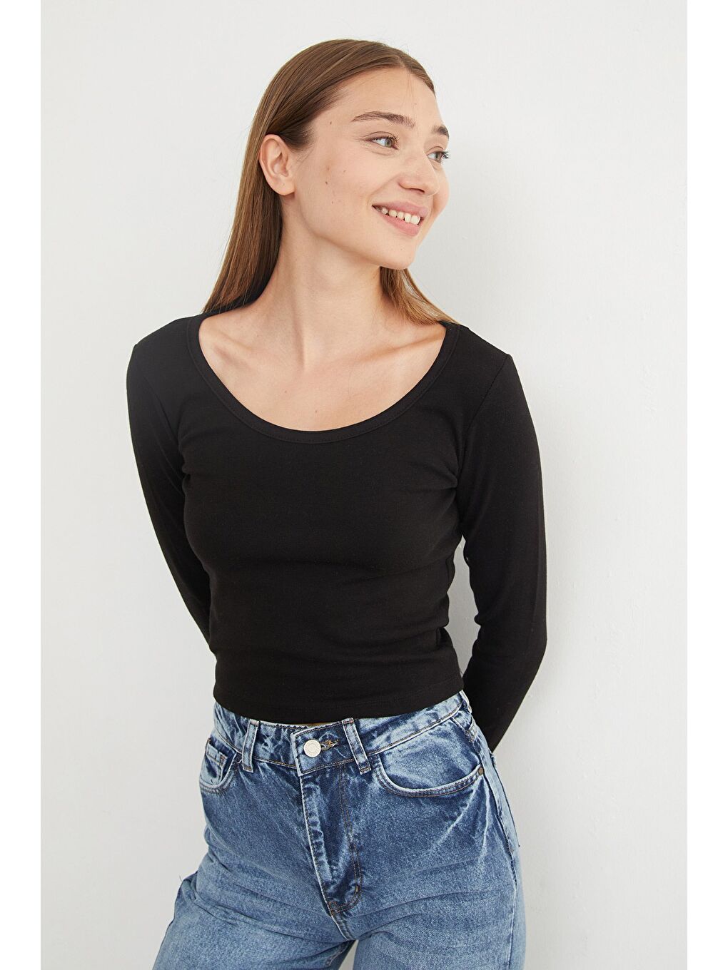 Siyah Basic U Yaka Modal Bluz-3