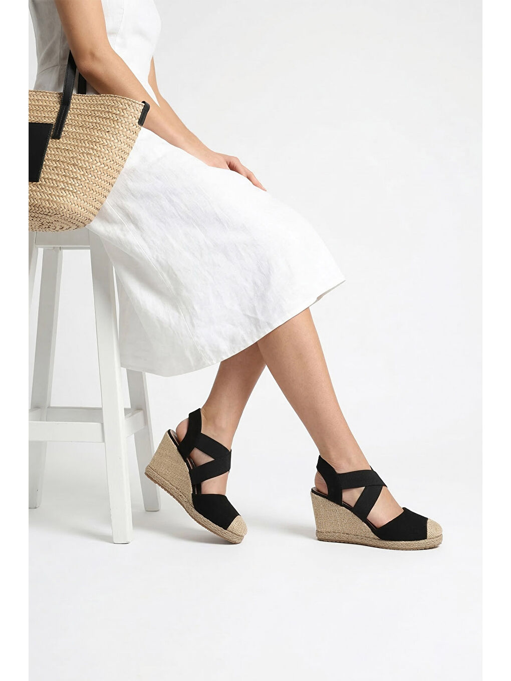 Siyah Kadın SİYAH MELANJ Dolgu Topuklu Çapraz Lastik Bantlı Sandalet-2