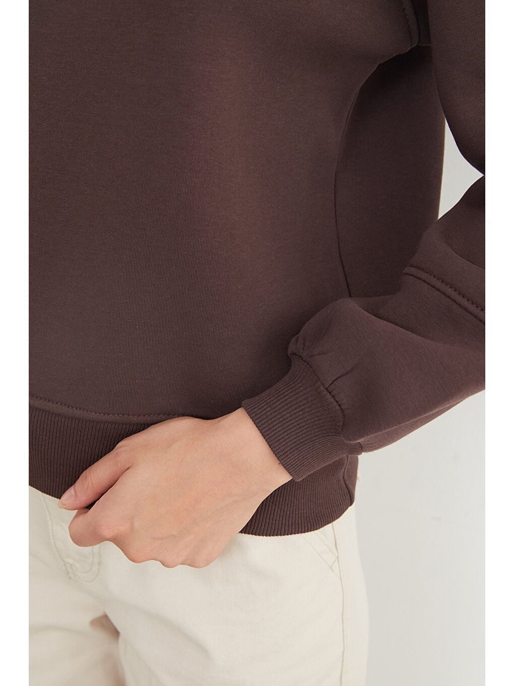 Kahverengi 3 İplik Basic Bisiklet Yaka Sweatshirt-3