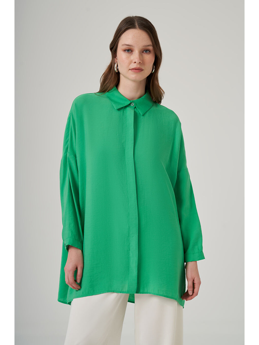 Yeşil Oversize Basic Yazlık Gömlek 3001 Benetton