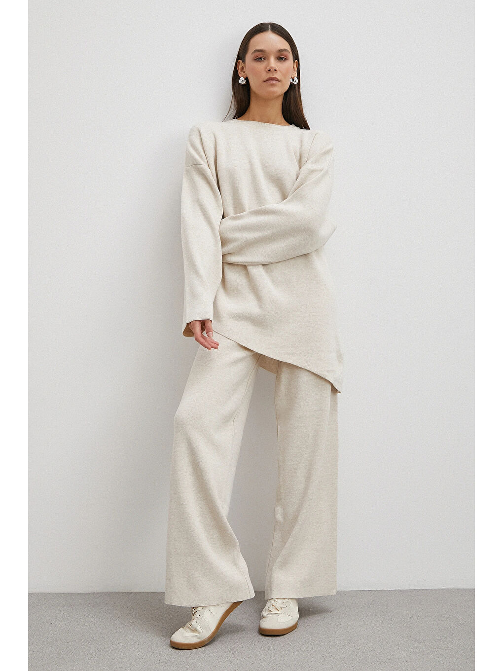 Eteği Çapraz Pantolonlu Bisiklet Yaka Takım Ekru-2