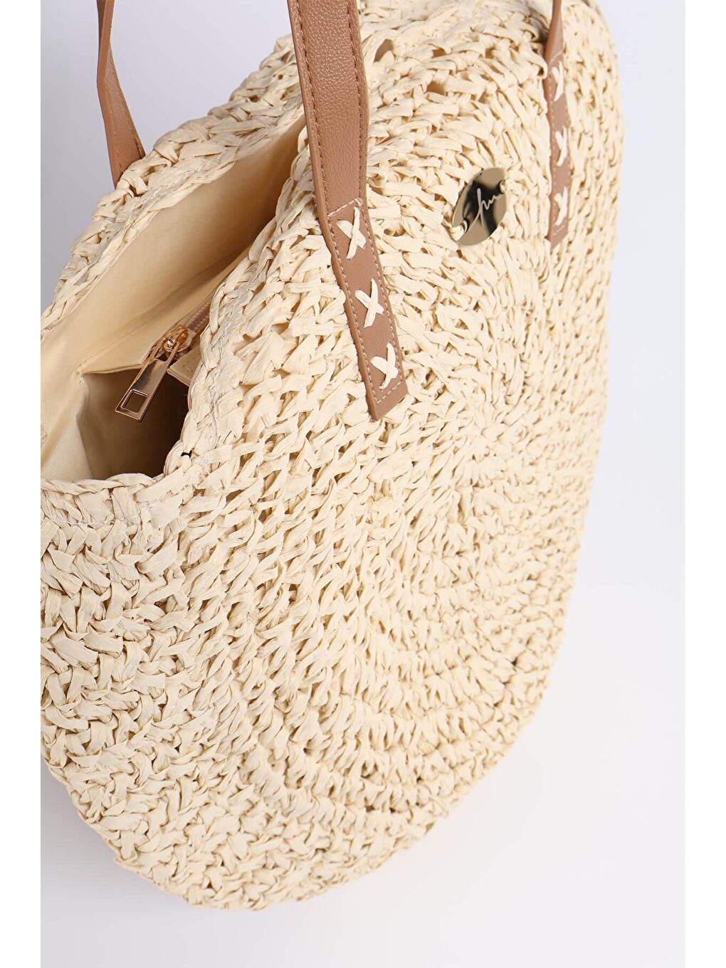 İmza Detaylı Bej Yuvarlak Örme Hasır Çanta 1007-1